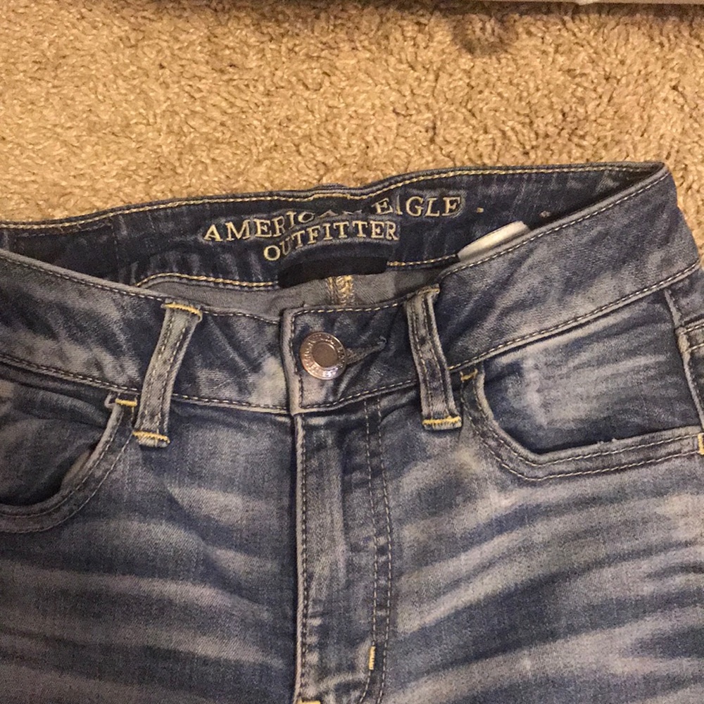 AMERICAN EAGLE RIPPED JEANS - Picture 2 of 3